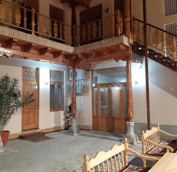 פנסיון Koh I Noor