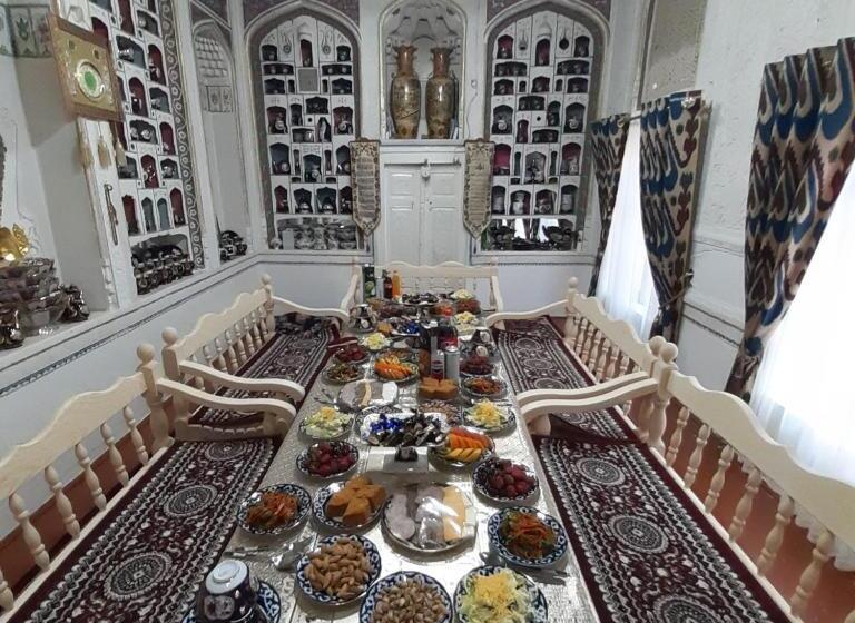 פנסיון Koh I Noor