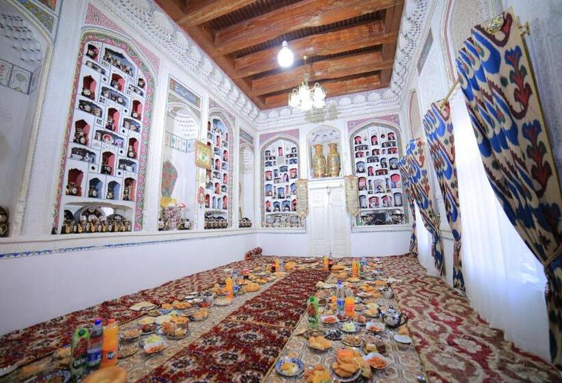 פנסיון Koh I Noor