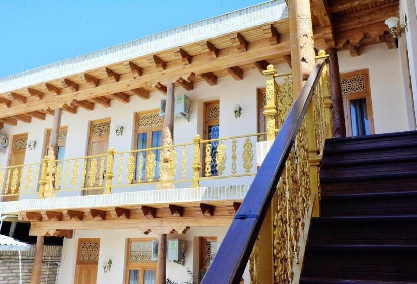 פנסיון Koh I Noor