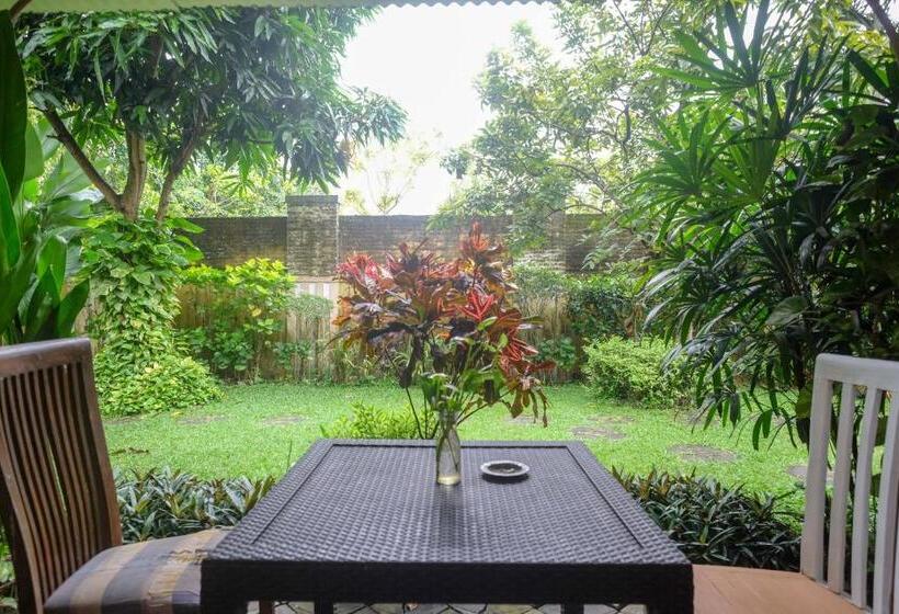 ペンション Reddoorz Syariah @ Colomadu 2