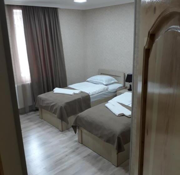 پانسیون Vardzia