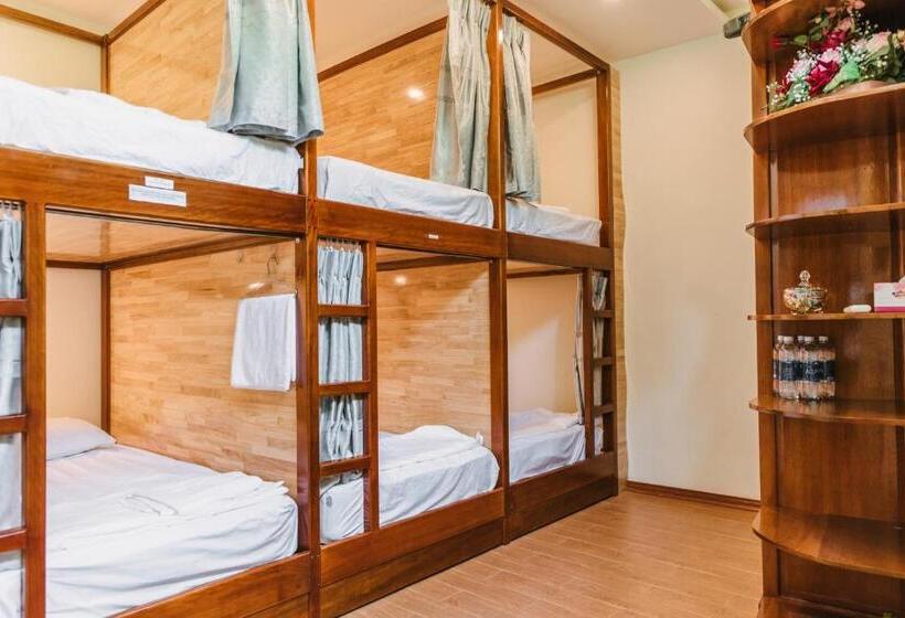 هاستل Chi Homestay #4