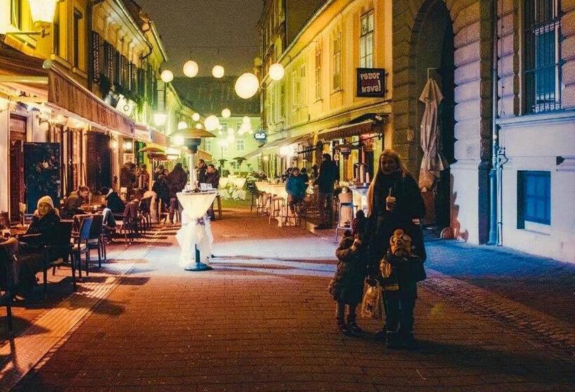 هاستل Patrick's Pub