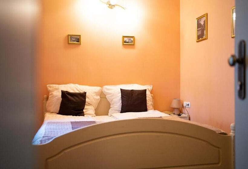 هاستل Patrick's Pub