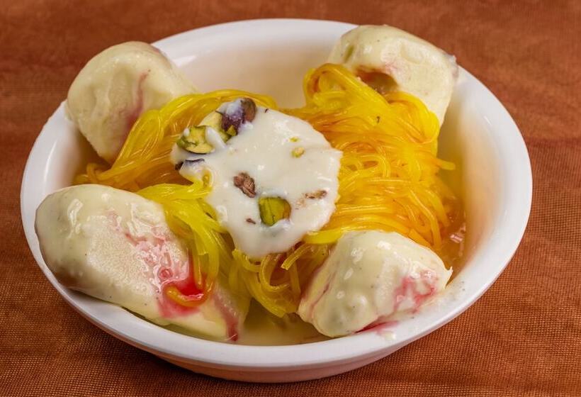 ホテル Capital O 37234 Reejas Inns  N  Suites