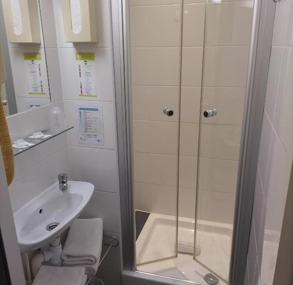 Отель Hôtel De France La Teste Arcachon