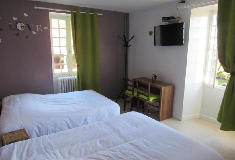 Отель L Occitan