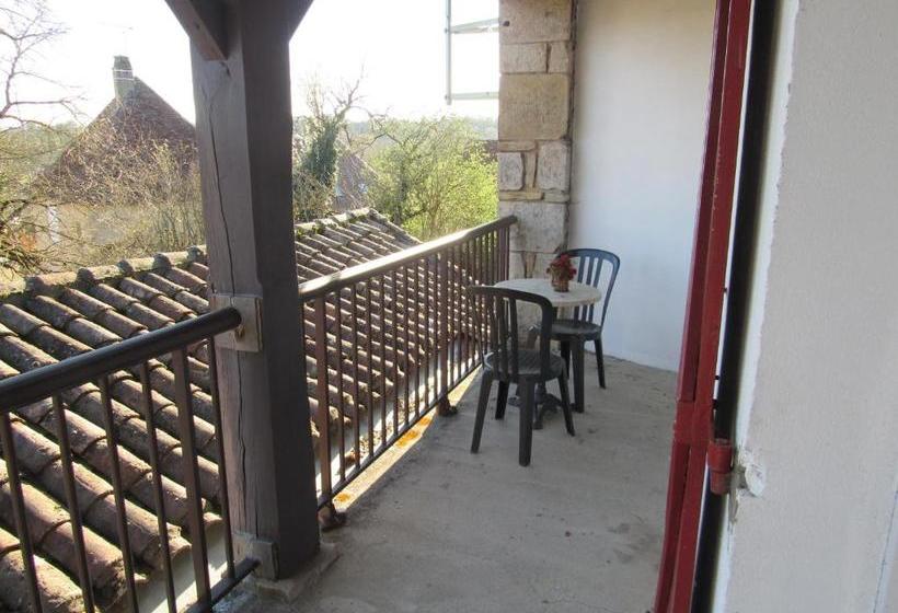 Отель L Occitan