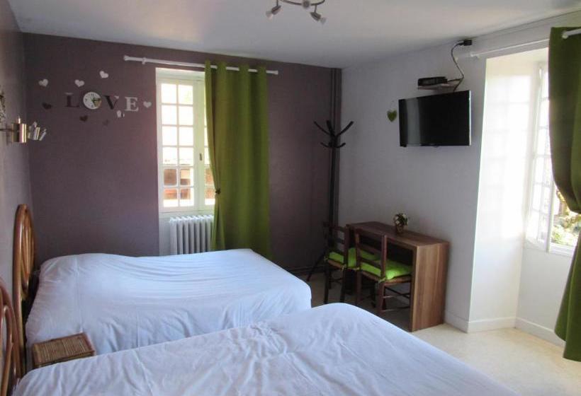 Отель L Occitan