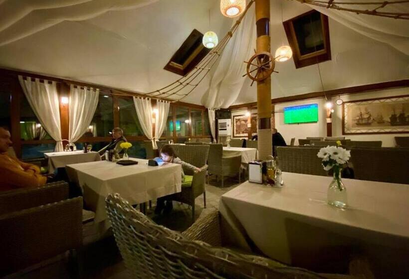 هتل Marco Polo, Cahul