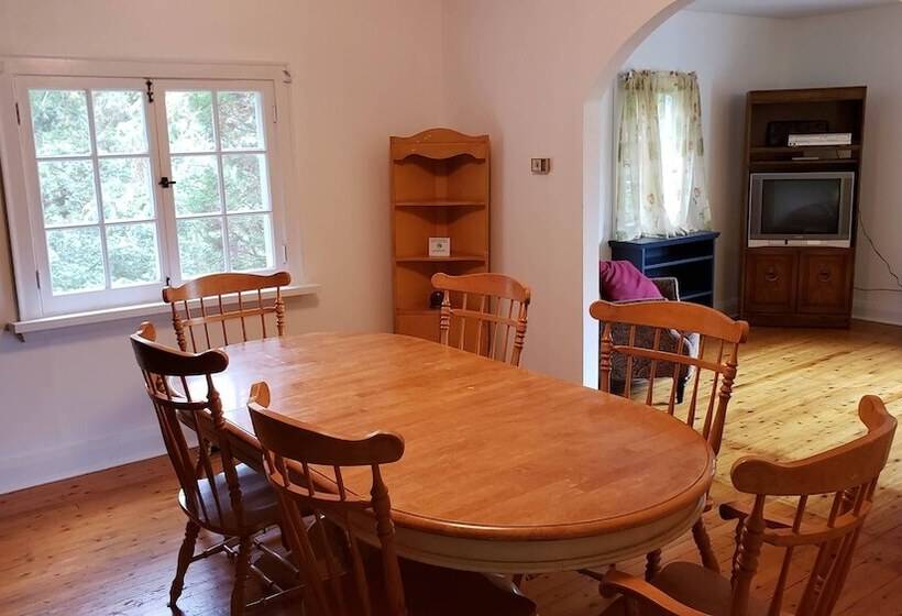 فندق Miners Bay Lodge