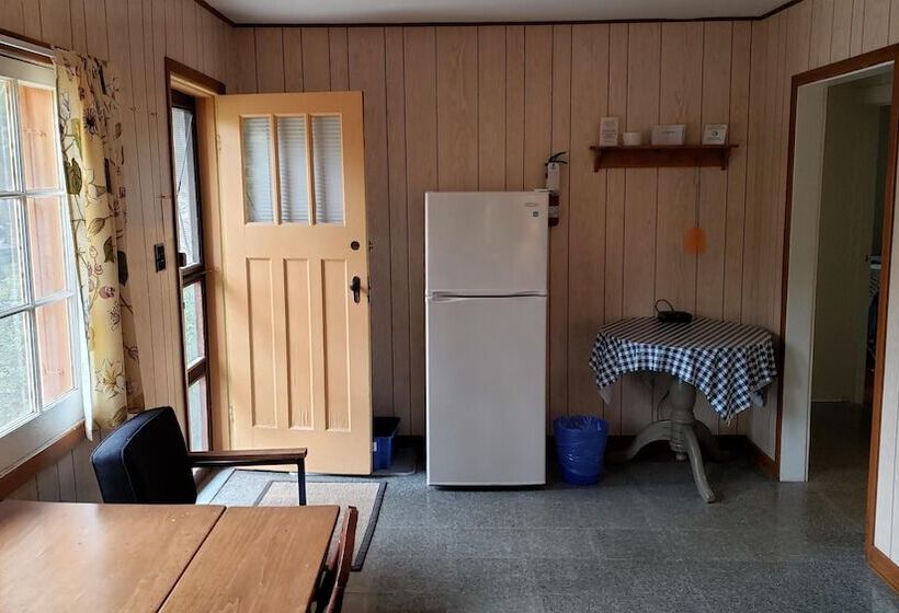 فندق Miners Bay Lodge