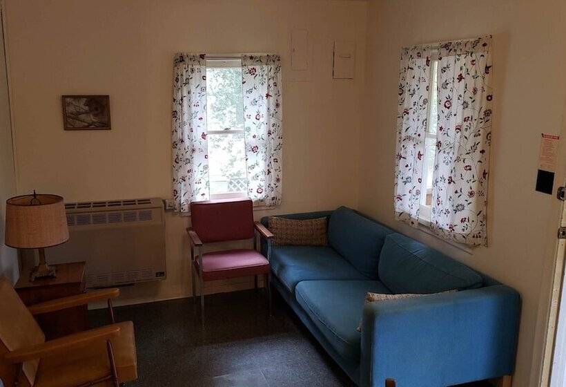 فندق Miners Bay Lodge