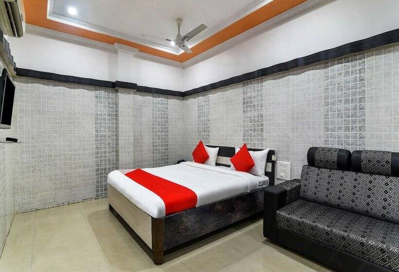 Hotel Oyo 30545  Jeevan Park
