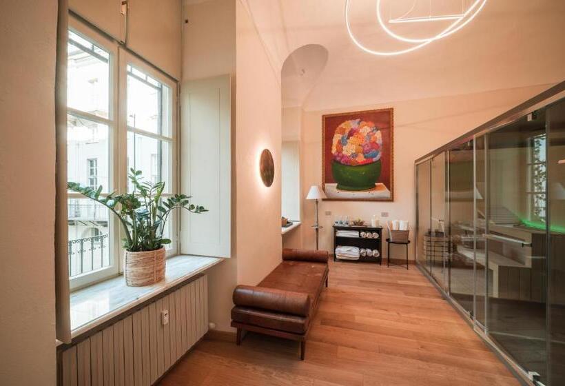 فندق Royal Palace