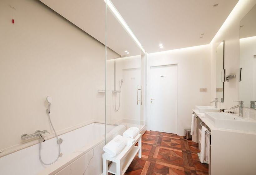 فندق Royal Palace