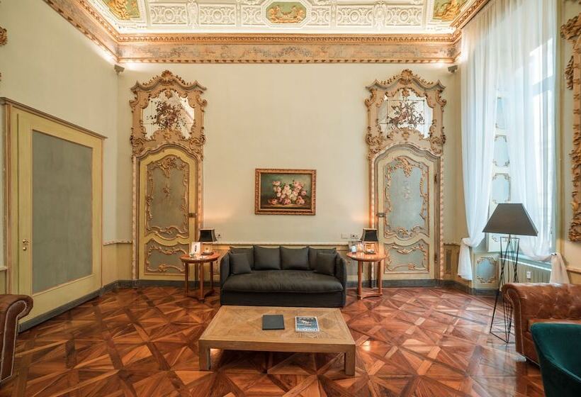 فندق Royal Palace