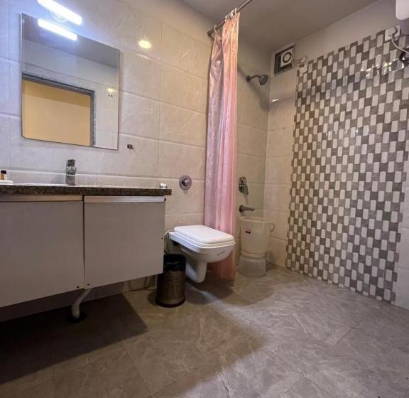 Отель Shri Radha Nikunj Opposite Prem Mandir