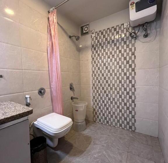 Отель Shri Radha Nikunj Opposite Prem Mandir