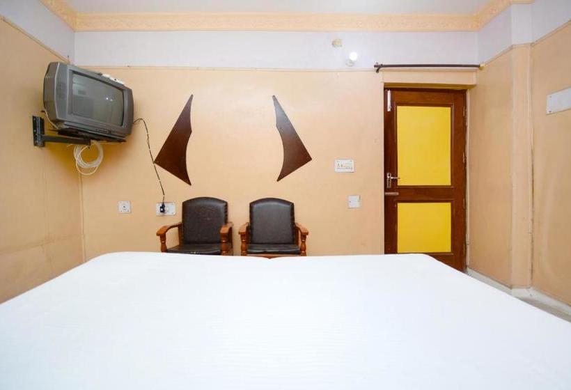 فندق Spot On 37861 Locham Guest House