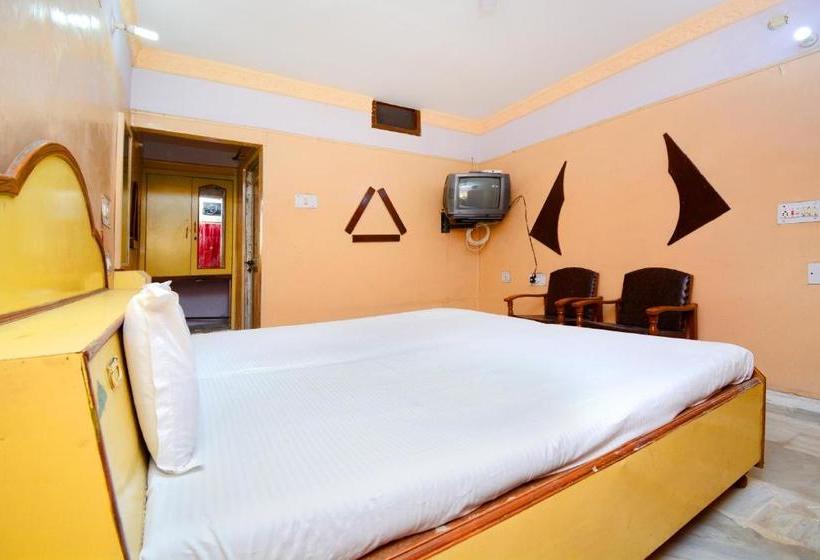 فندق Spot On 37861 Locham Guest House