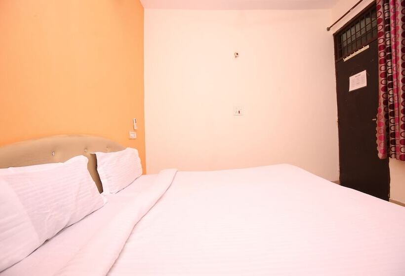 فندق Spot On 38121 Sunshine Lodge