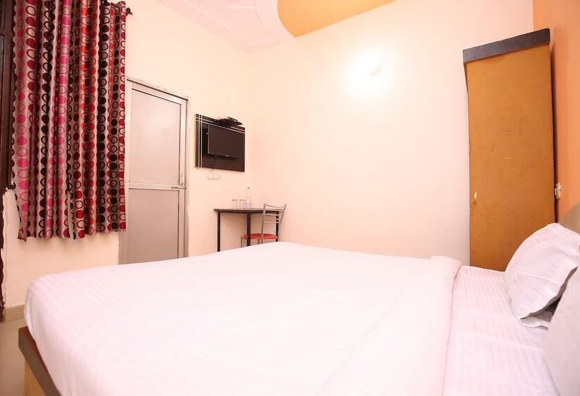 فندق Spot On 38121 Sunshine Lodge