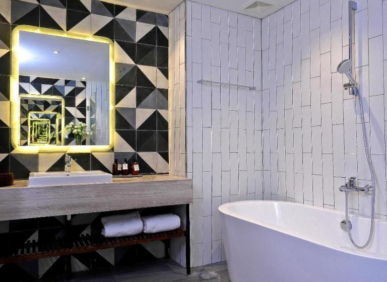 Baitong Hotel & Resort Phnom Penh