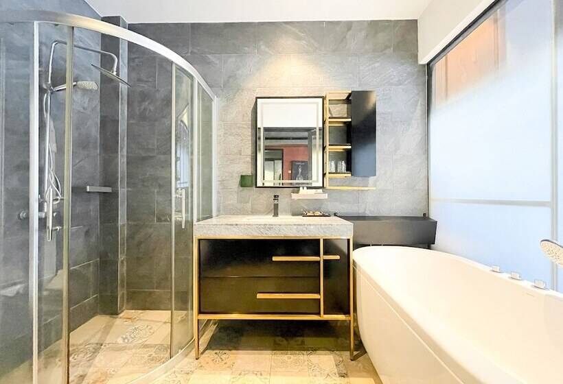 Baitong Hotel & Resort Phnom Penh