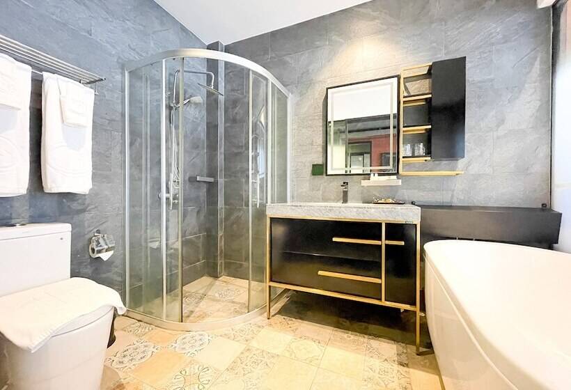 Baitong Hotel & Resort Phnom Penh