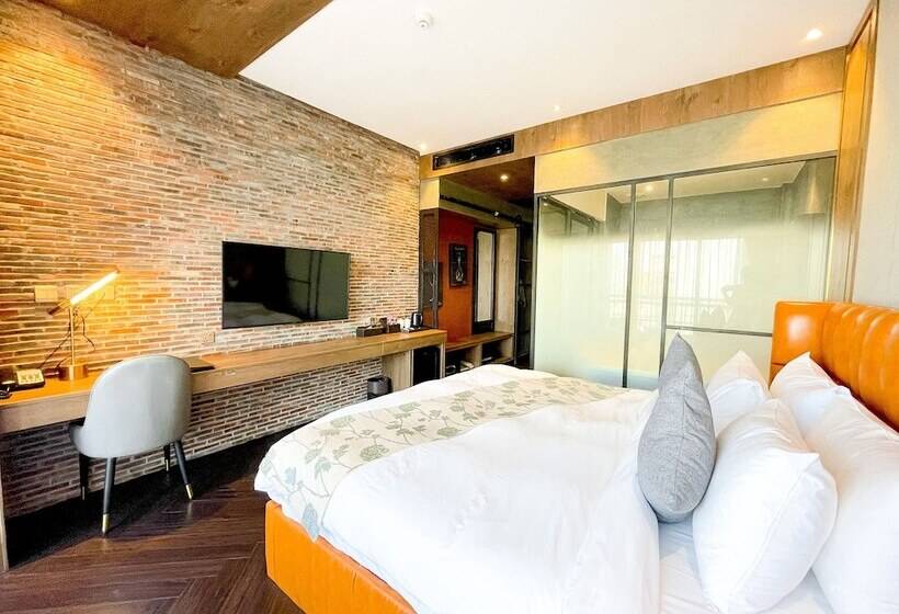 Baitong Hotel & Resort Phnom Penh