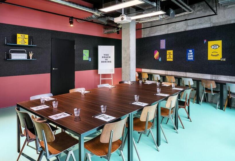 هتل The Social Hub Berlin Alexanderplatz