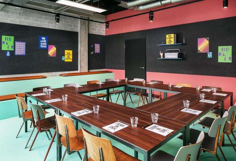 هتل The Social Hub Berlin Alexanderplatz