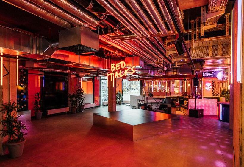 هتل The Social Hub Berlin Alexanderplatz