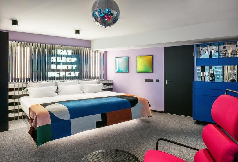 هتل The Social Hub Berlin Alexanderplatz