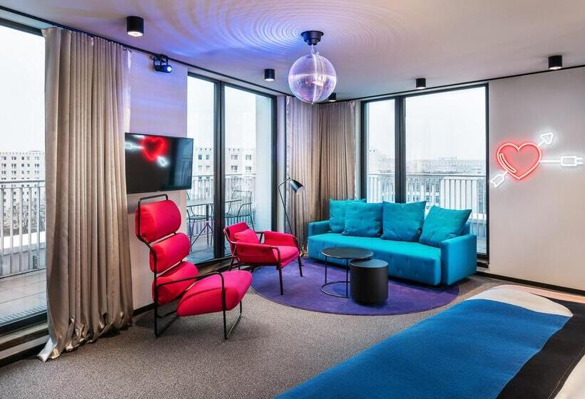 هتل The Social Hub Berlin Alexanderplatz