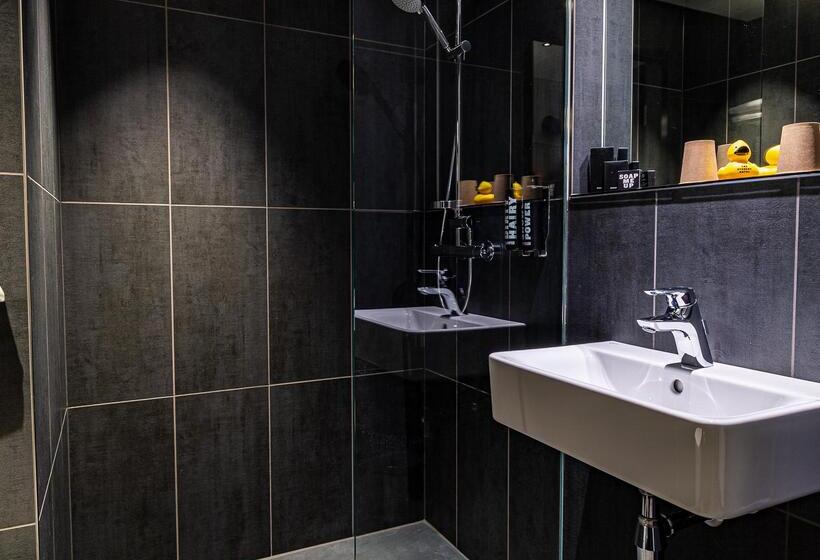 هتل The Social Hub Berlin Alexanderplatz