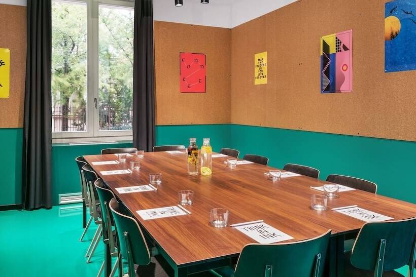 هتل The Social Hub Berlin Alexanderplatz