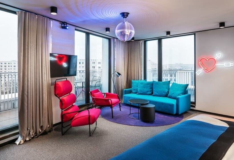 هتل The Social Hub Berlin Alexanderplatz