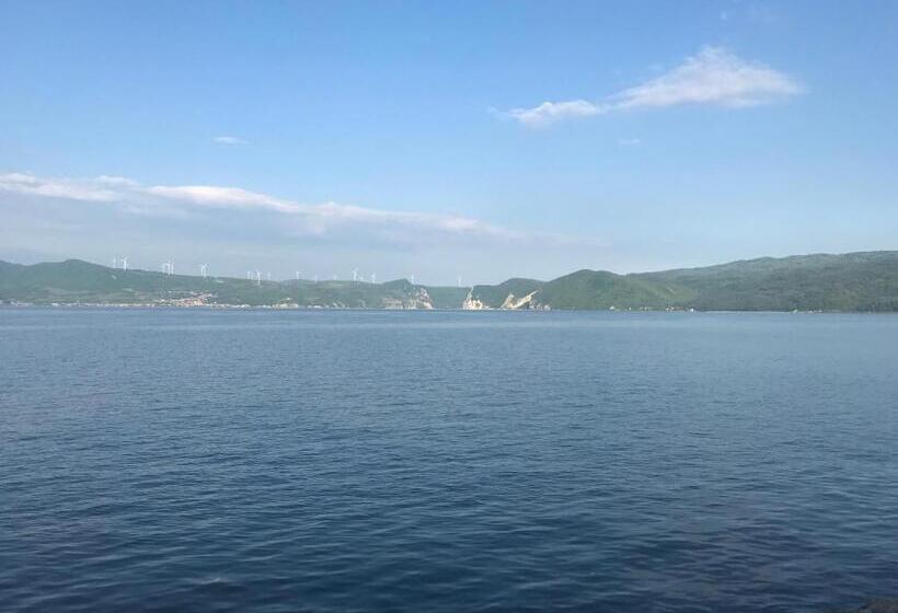 پانسیون Mom`s House