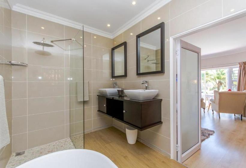 Пансион Villa Capri Guesthouse Ballito