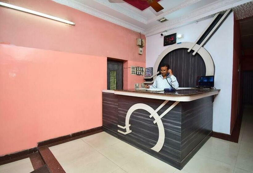 Spot On 37294 Hotel Elite Plaza