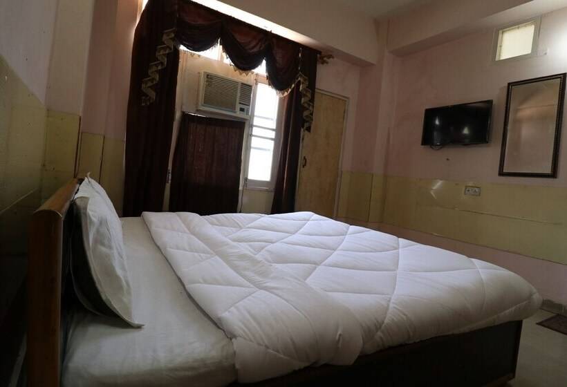 Spot On 37324 Hotel Grace