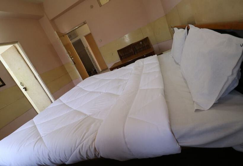 Spot On 37324 Hotel Grace