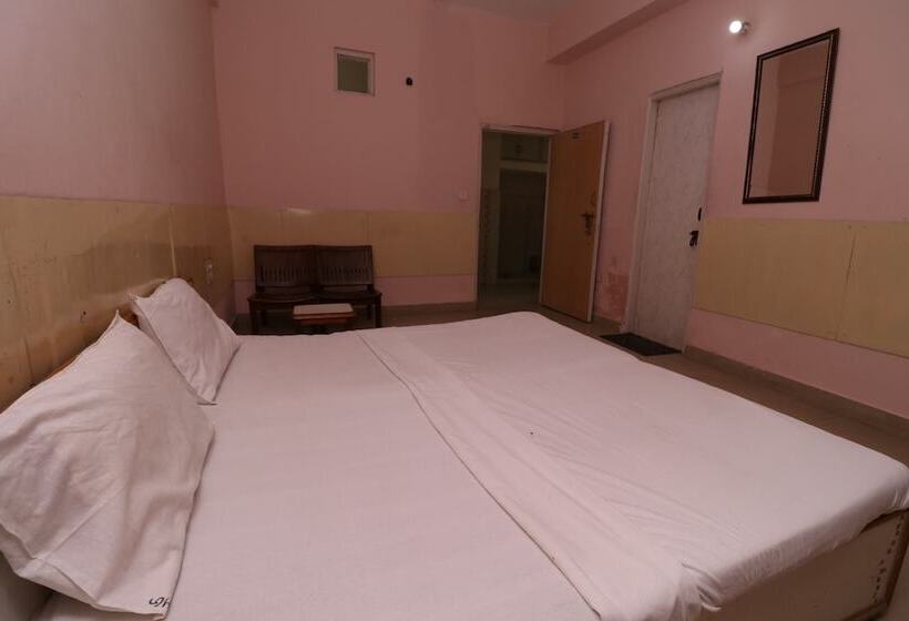 Spot On 37324 Hotel Grace