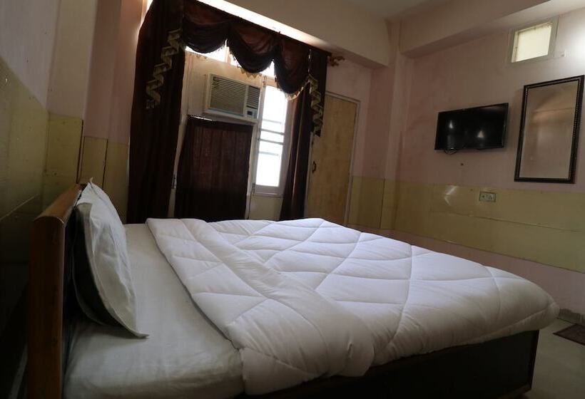 Spot On 37324 Hotel Grace