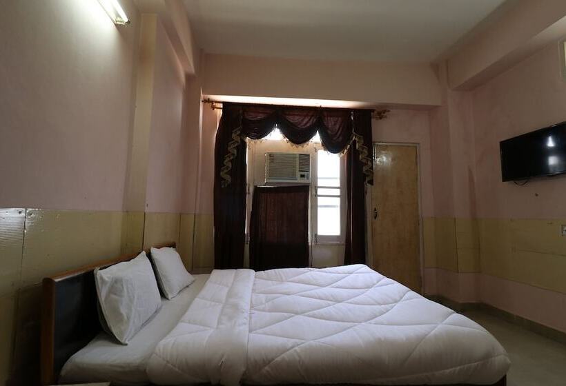 Spot On 37324 Hotel Grace