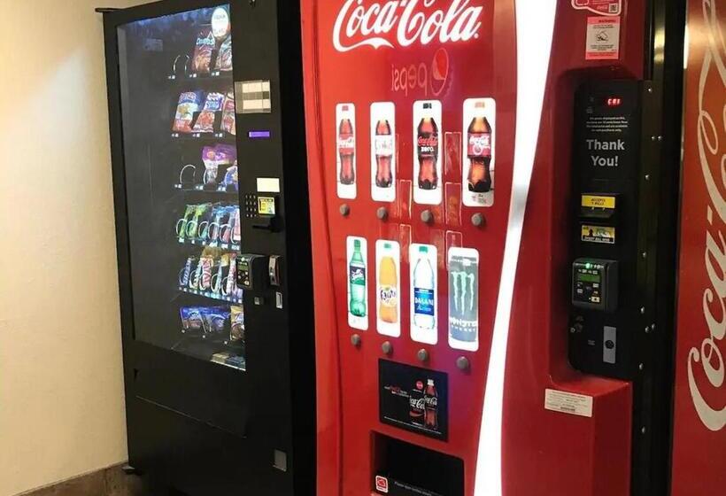 הוסטל Norwood Inn & Suites Eagan St Paul & Mall Of America