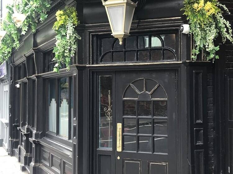 Bed and Breakfast Caboose